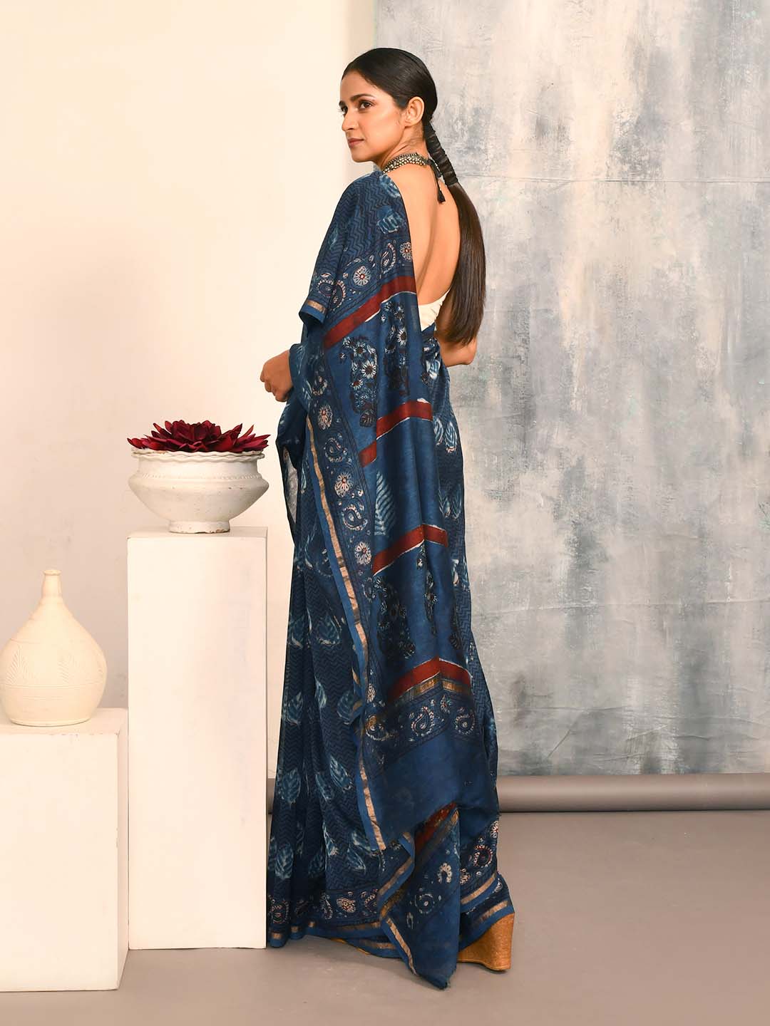MIDNIGHT CHARM (BAGRU SILK COTTON SAREE)