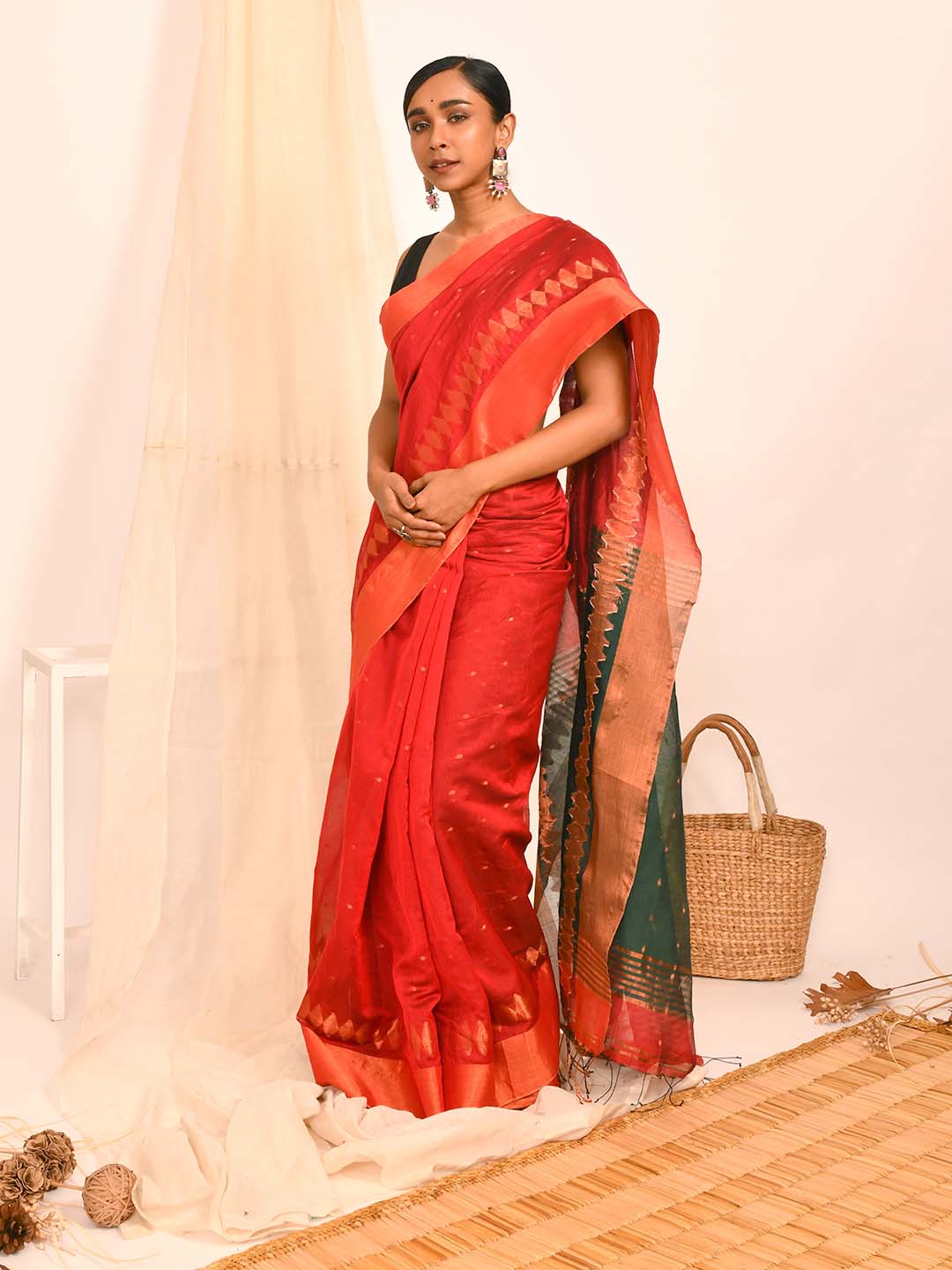 RUSTIC ELEGANCE (HANDLOOM COTTON BLEND SAREE)
