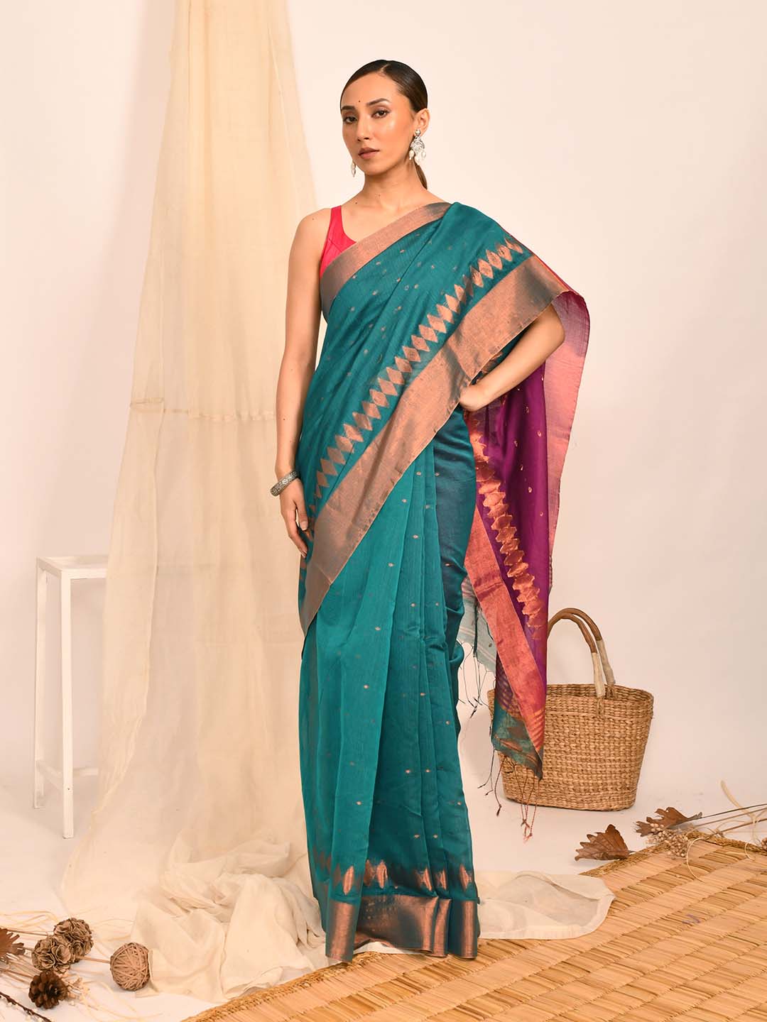 VERDANT ELEGANCE (HANDLOOM COTTON BLEND SAREE)