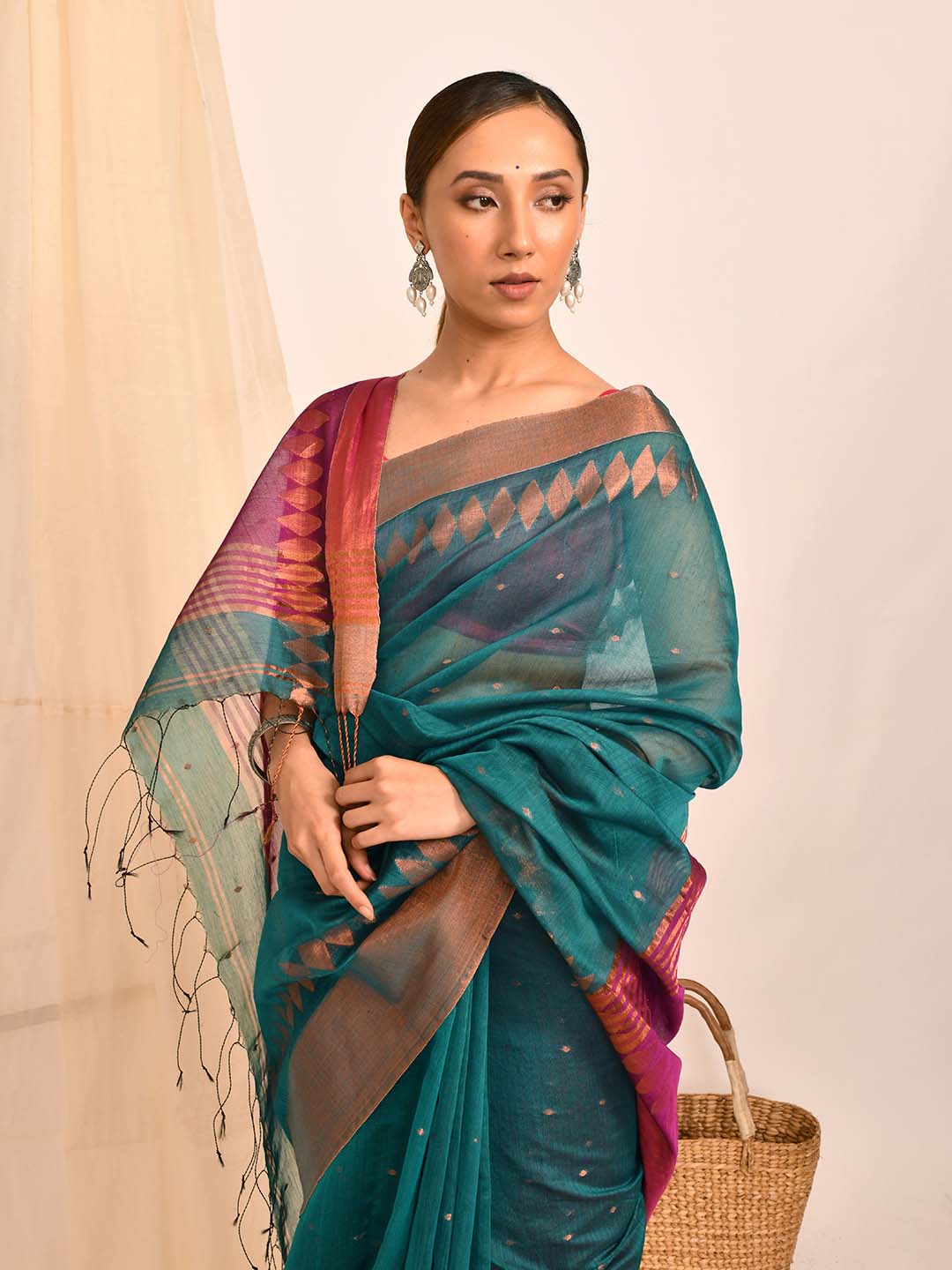 VERDANT ELEGANCE (HANDLOOM COTTON BLEND SAREE)