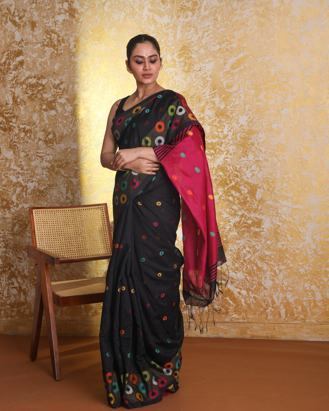 CIRCULAR HARMONY (HANDLOOM COTTON BLEND SAREE)