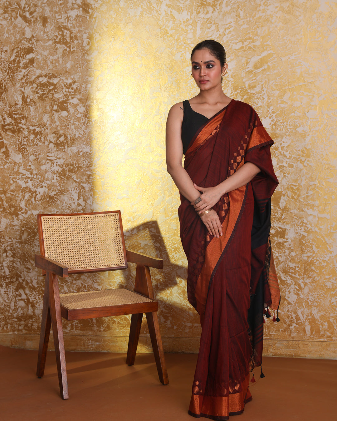 GARNET CHARM (HANDLOOM COTTON BLEND SAREE)