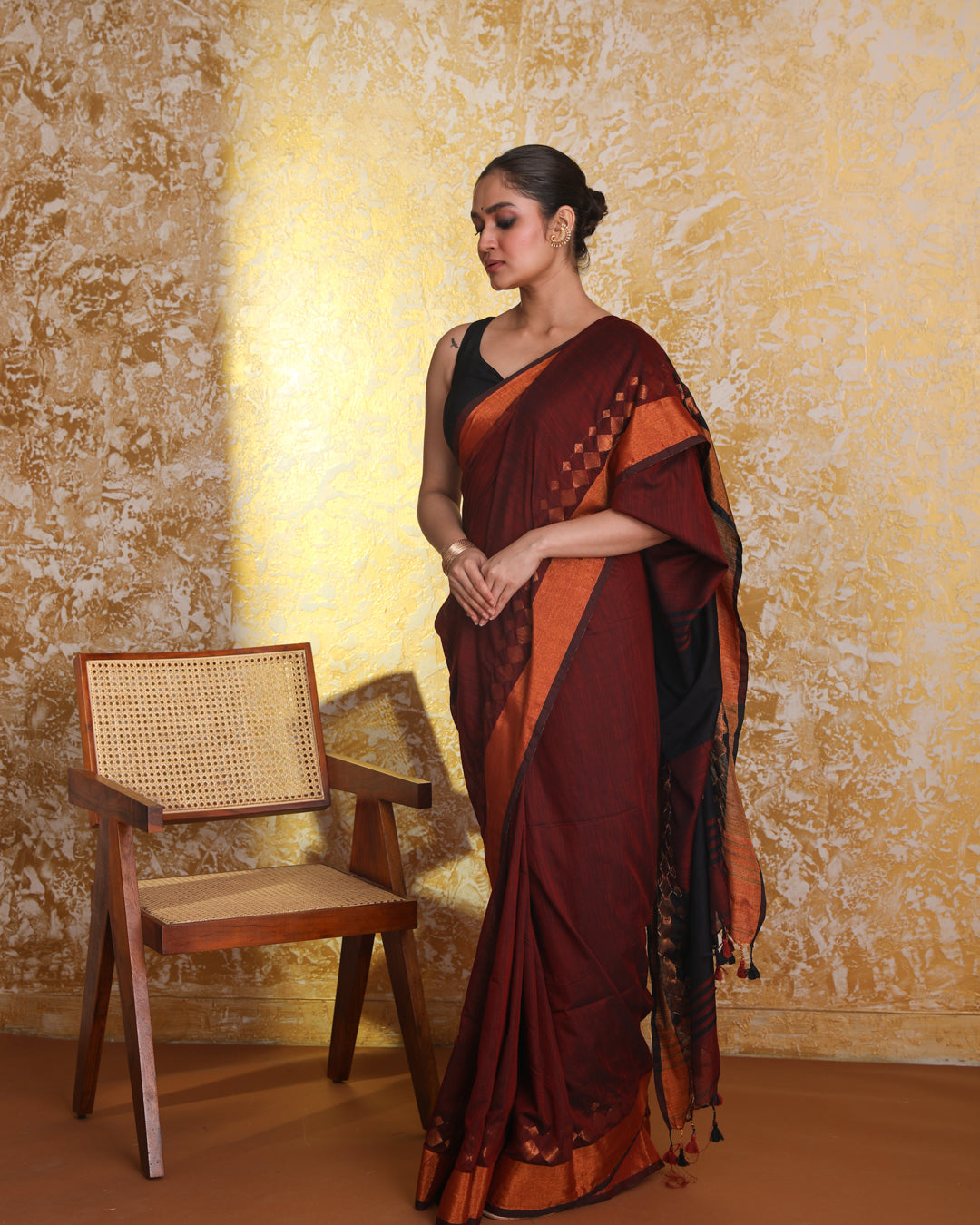 GARNET CHARM (HANDLOOM COTTON BLEND SAREE)
