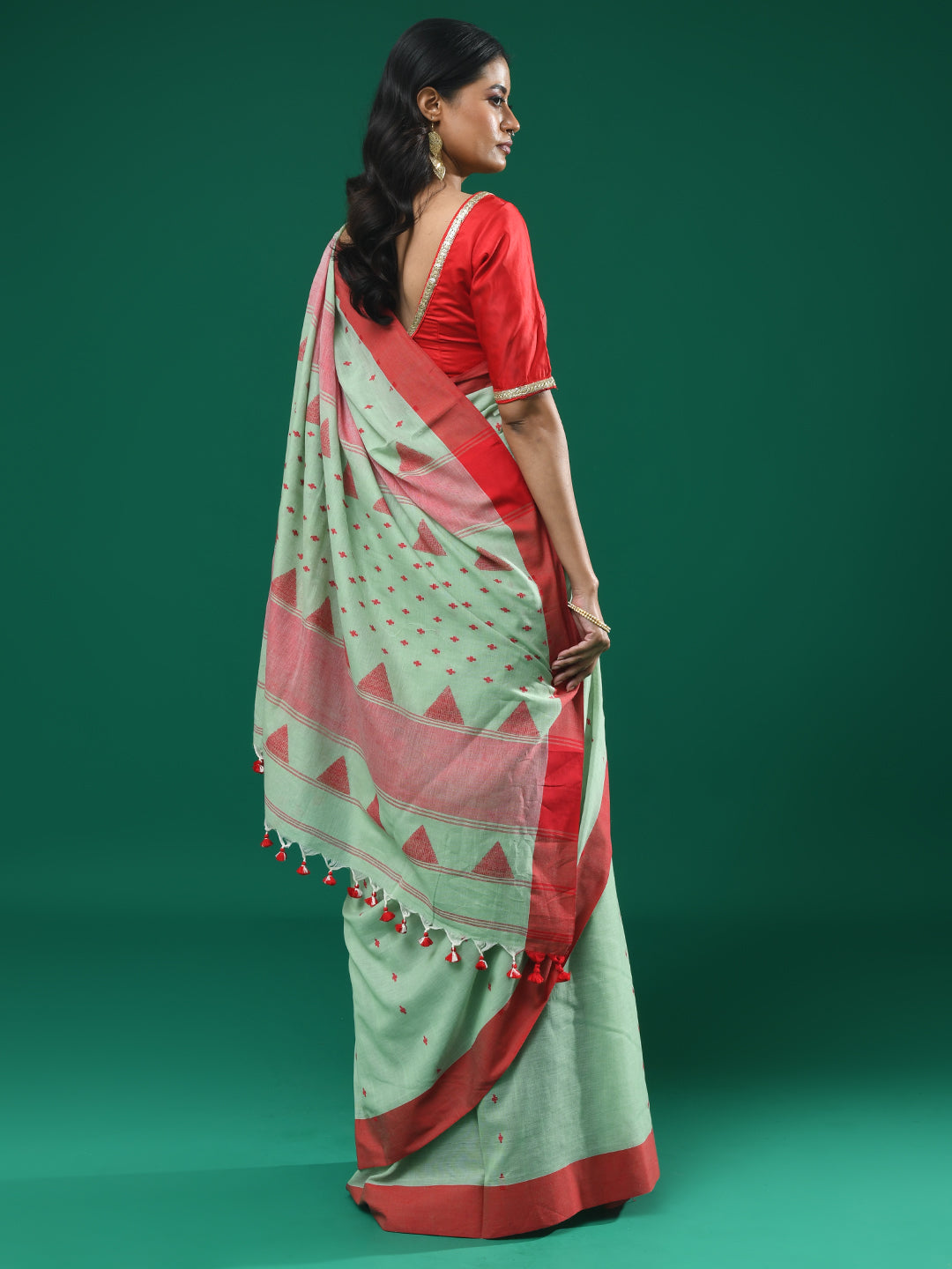 VERDANT HARMONY (HANDLOOM 100% PURE COTTON SAREE)