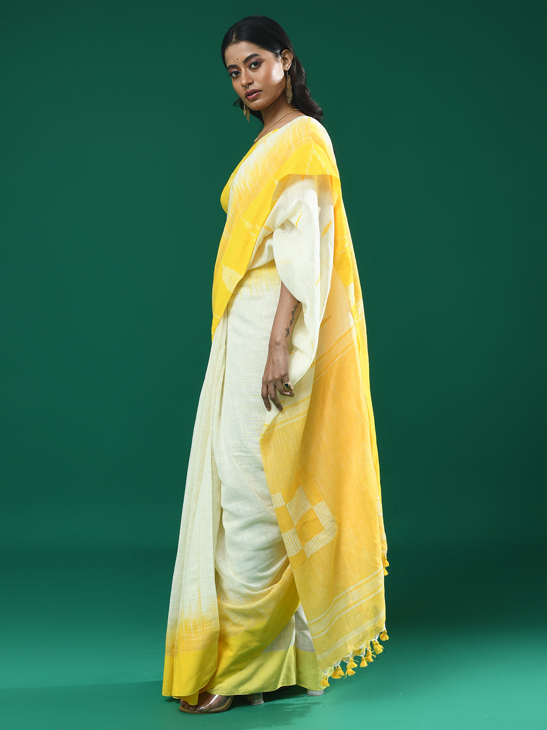 SUNLIT GLEAM (HANDLOOM 100% PURE COTTON SAREE)