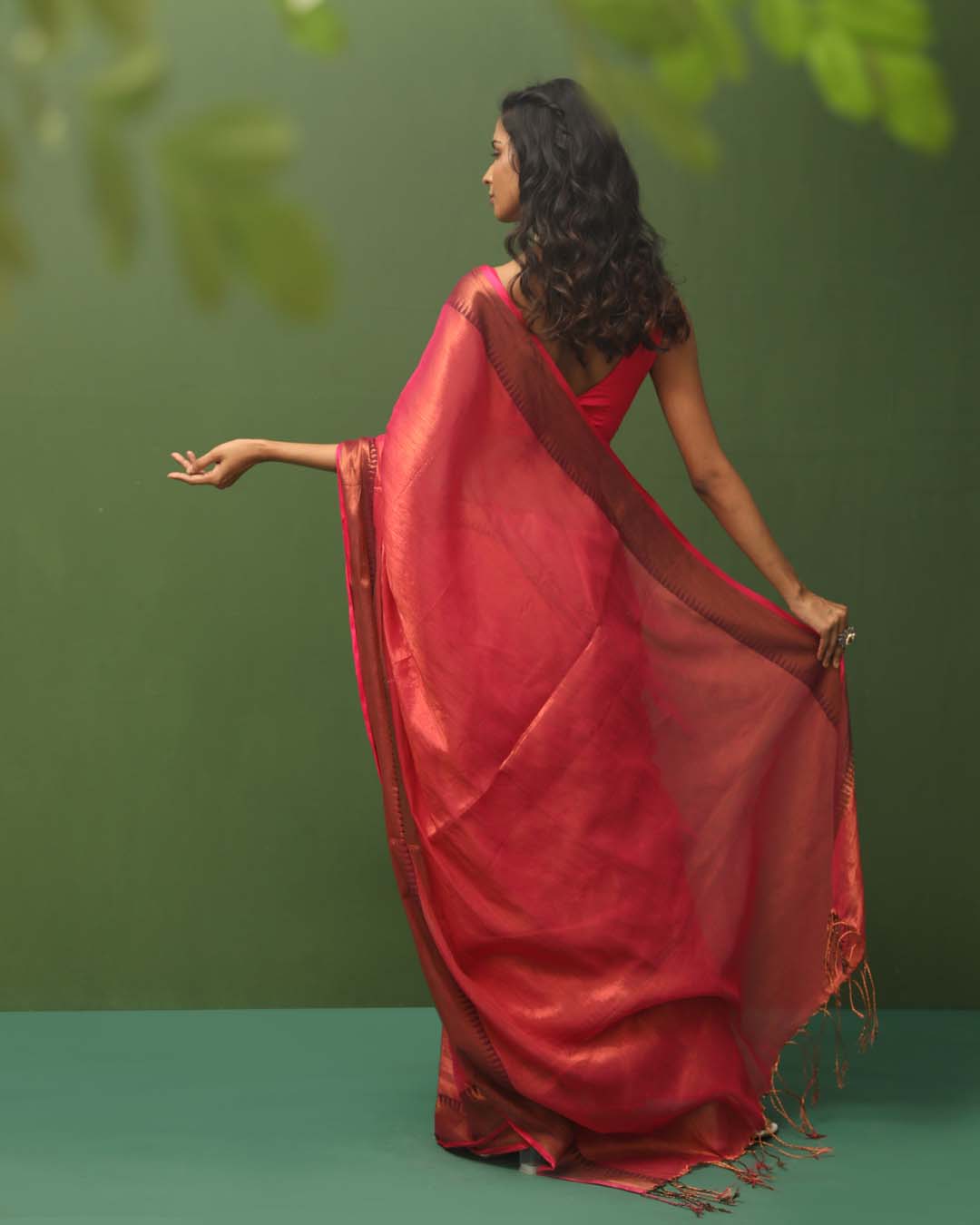 MAGENTA SPLENDOR (BENGAL HANDLOOM COTTON BLEND SAREE)