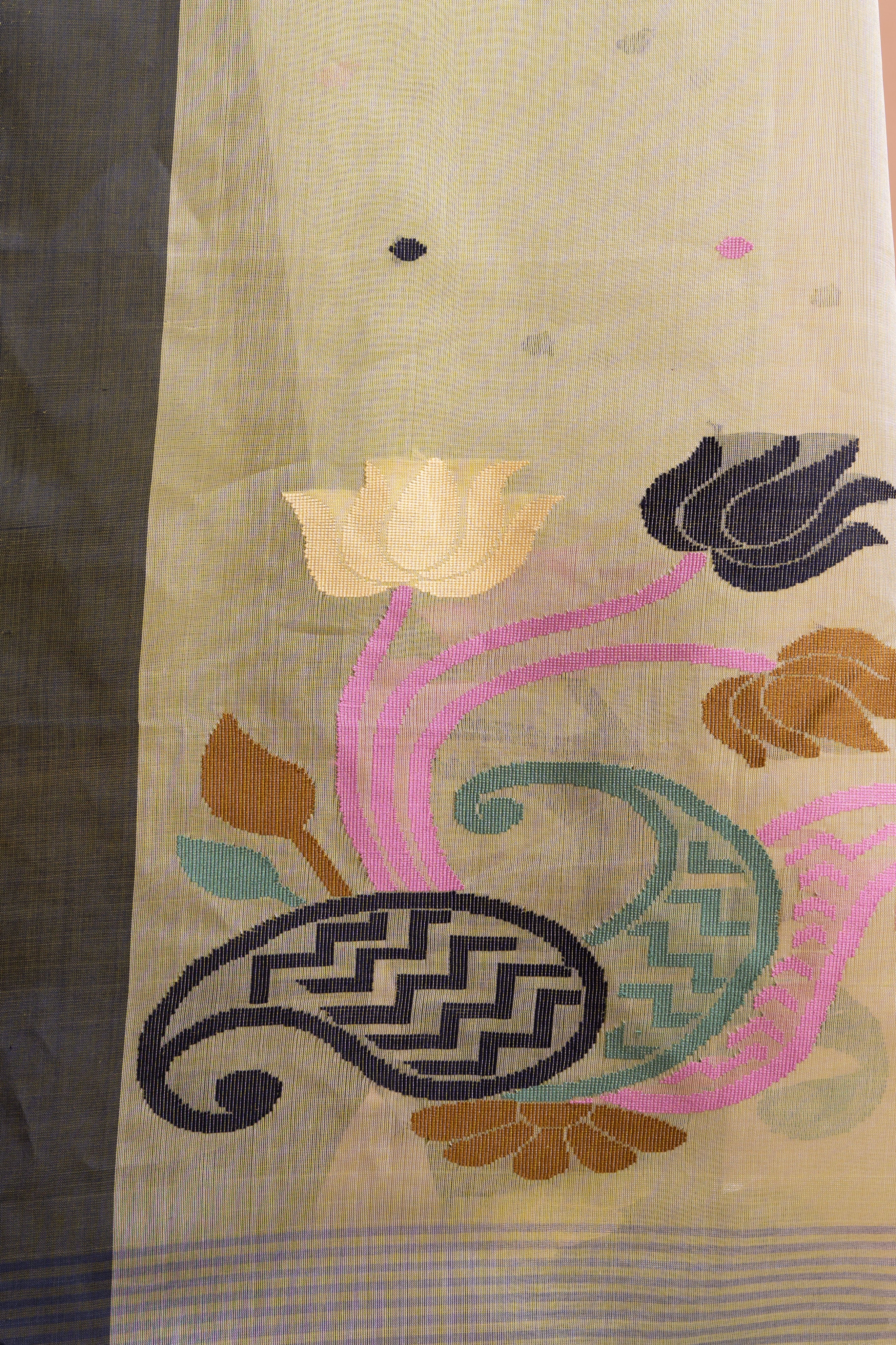 Misty Meadow Handloom Cotton Saree – Ivory & Slate Grey