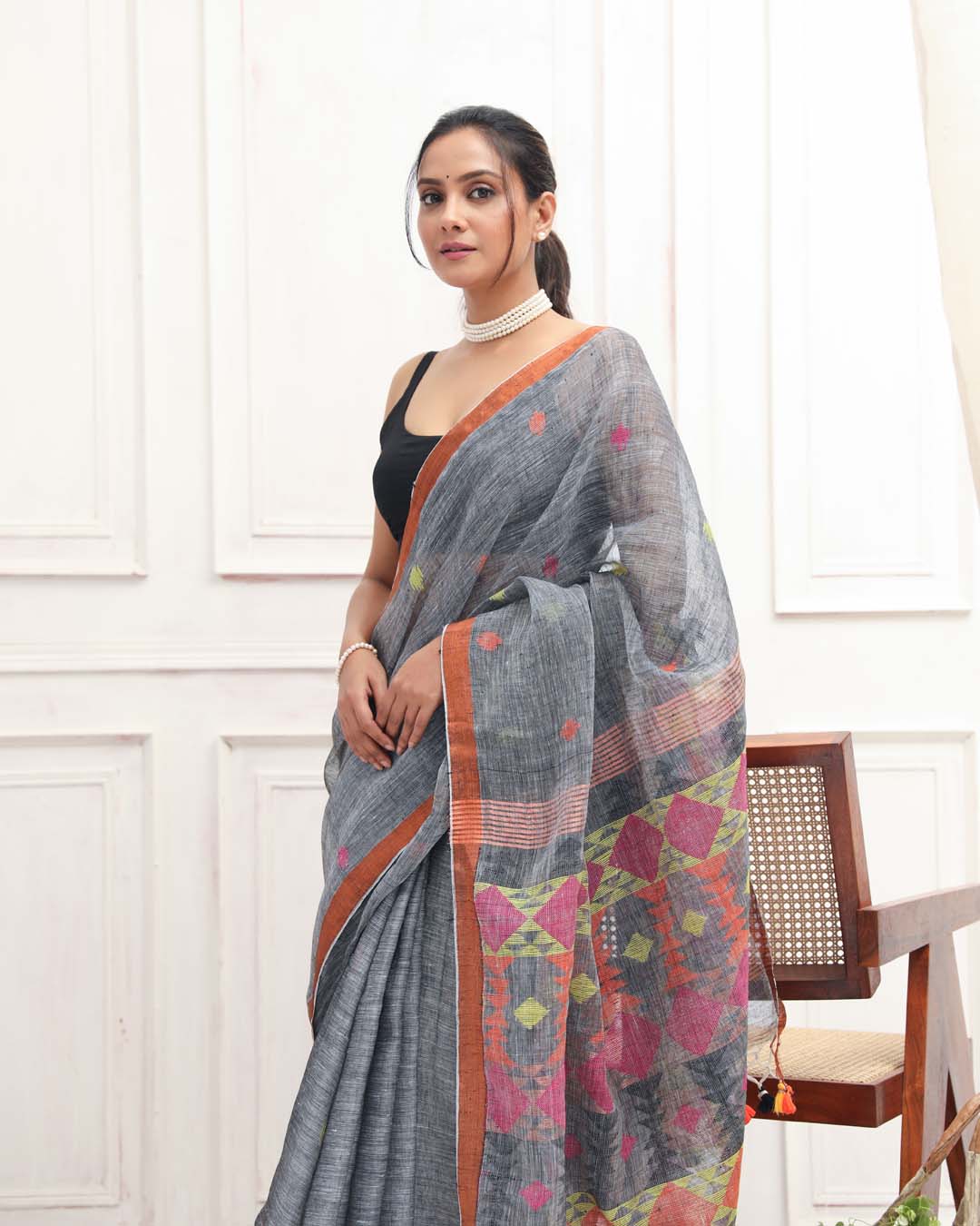 SILVER MIST (HANDLOOM PURE LINEN SAREE)