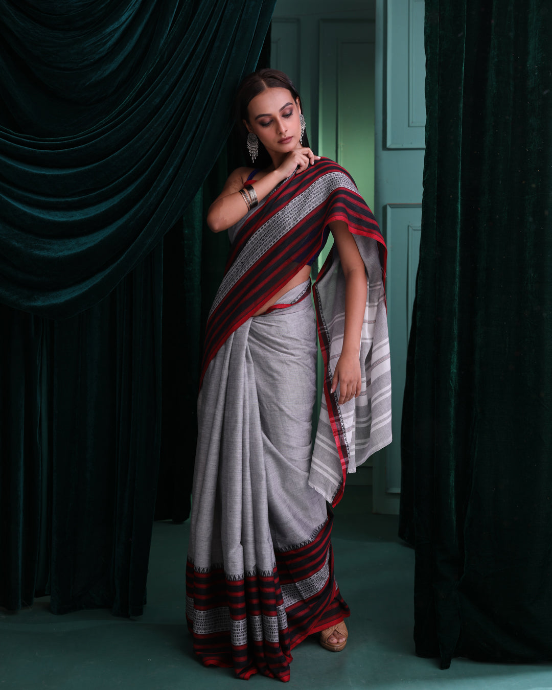 Graphite Ember Dhanekhali Cotton Saree