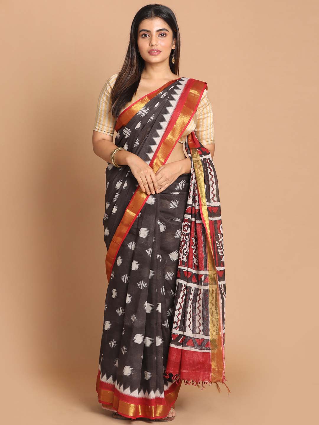 Indethnic Printed Pure Cotton Saree in Black - View 1
