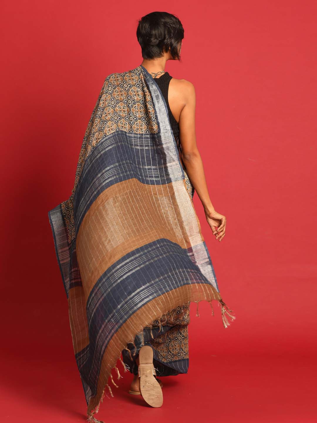 Indethnic Blue Liva Printed Saree - View 3