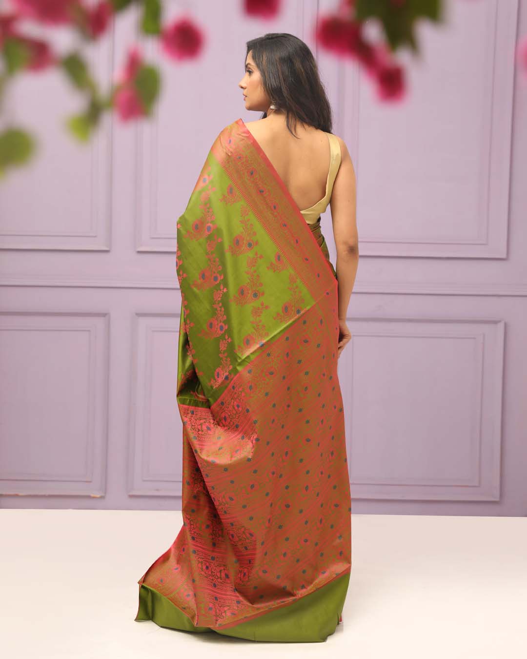 VERDANT ELEGANCE (HANDLOOM ART SILK SAREE)