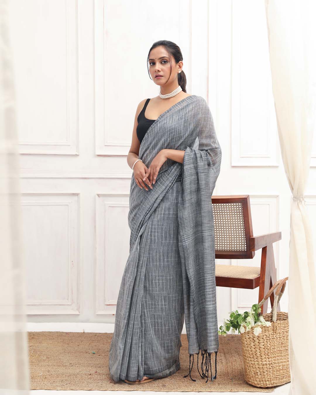 ONYX CHIC (BENGAL HANDLOOM COTTON BLEND SAREE)