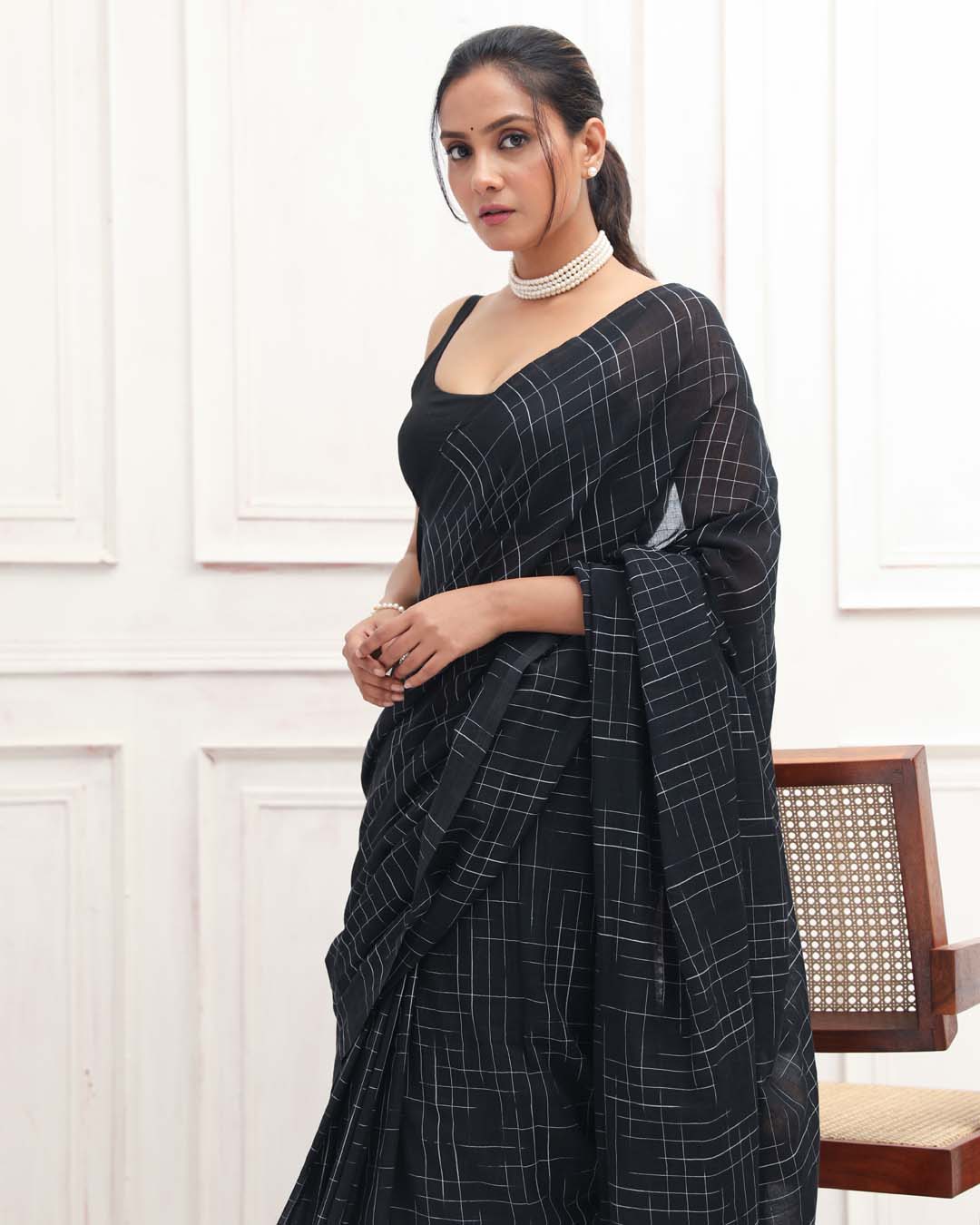 MIDNIGHT ELEGANCE (BENGAL HANDLOOM COTTON BLEND SAREE)