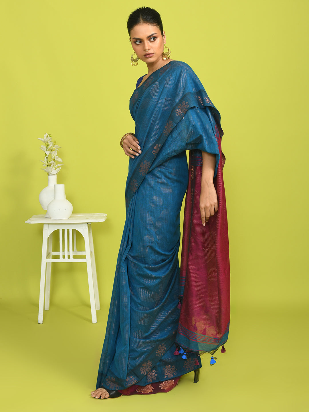 OCEANIC FLAIR (HANDLOOM COTTON BLEND SAREE)