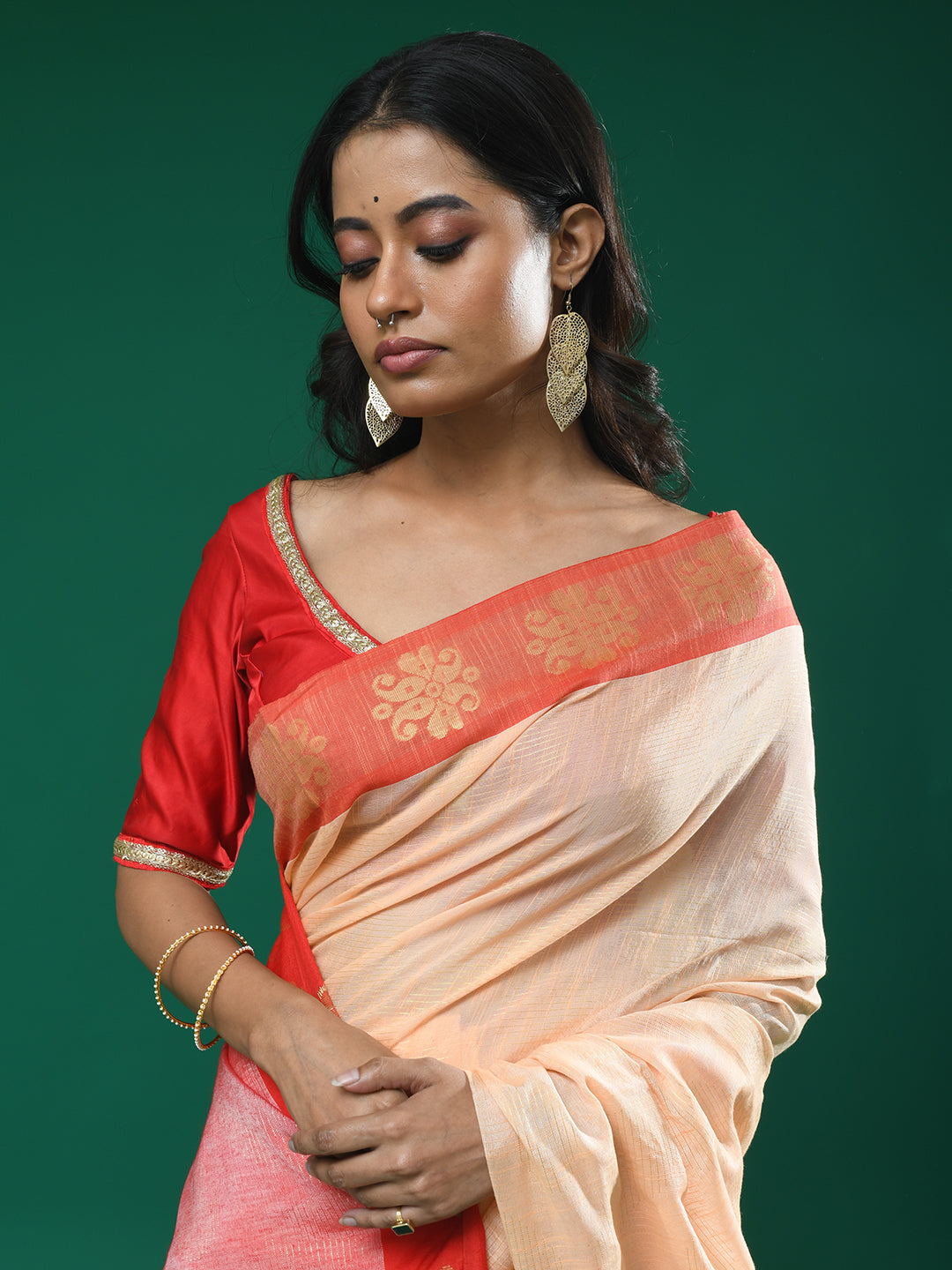 CORAL ELEGANCE (HANDLOOM COTTON BLEND SAREE)