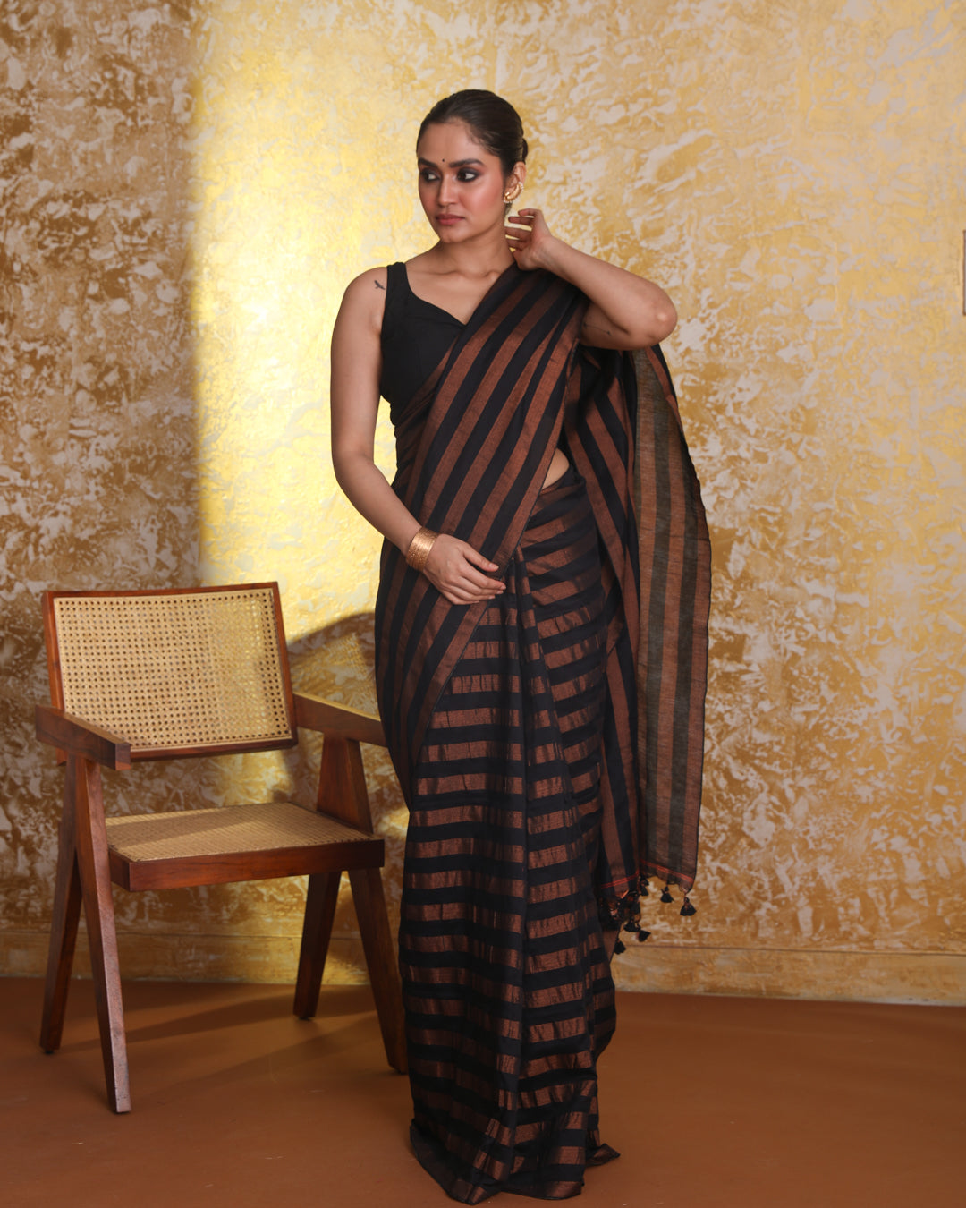 ONYX PRECISION (HANDLOOM 100% PURE COTTON SAREE)