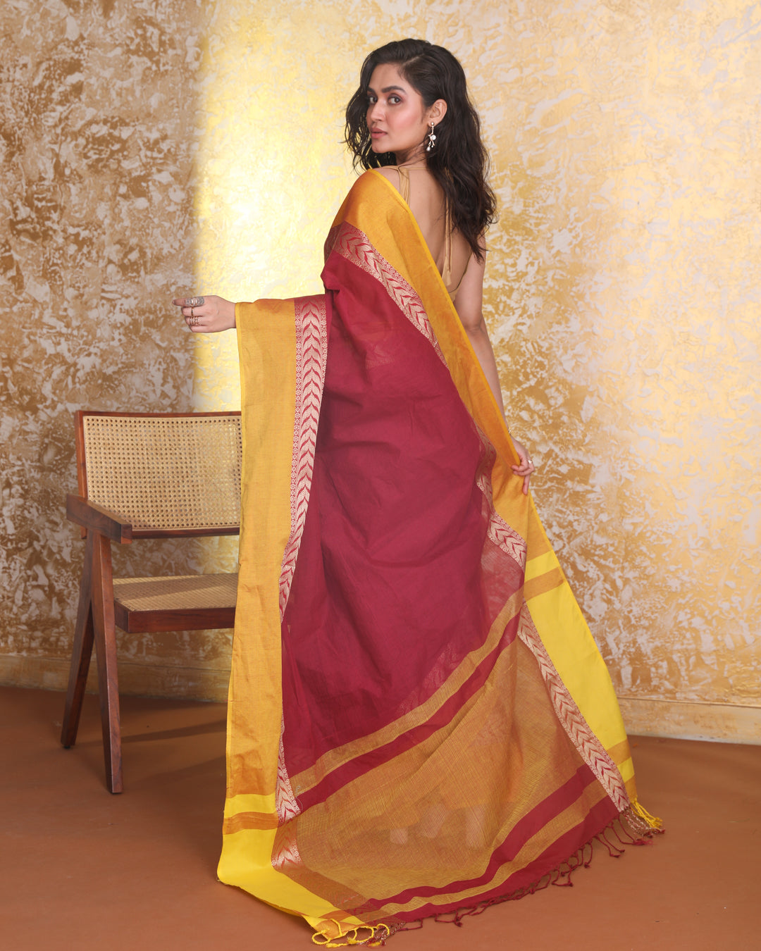 MAJESTIC CHARM (JAMDANI  SAREE)