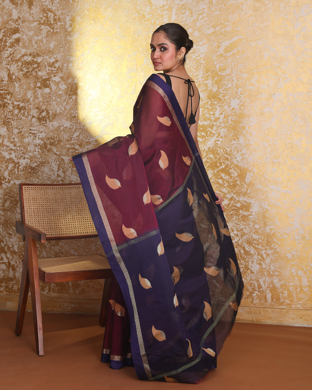 MAJESTIC BLUE (HANDLOOM 100% PURE COTTON SAREE)