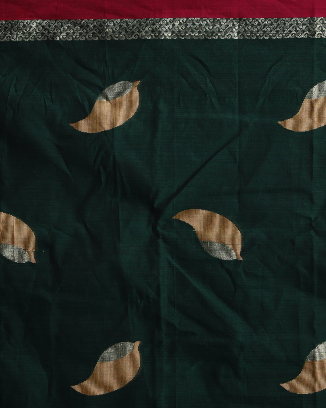 ENCHANTED VERDANCE (HANDLOOM 100% PURE COTTON SAREE)