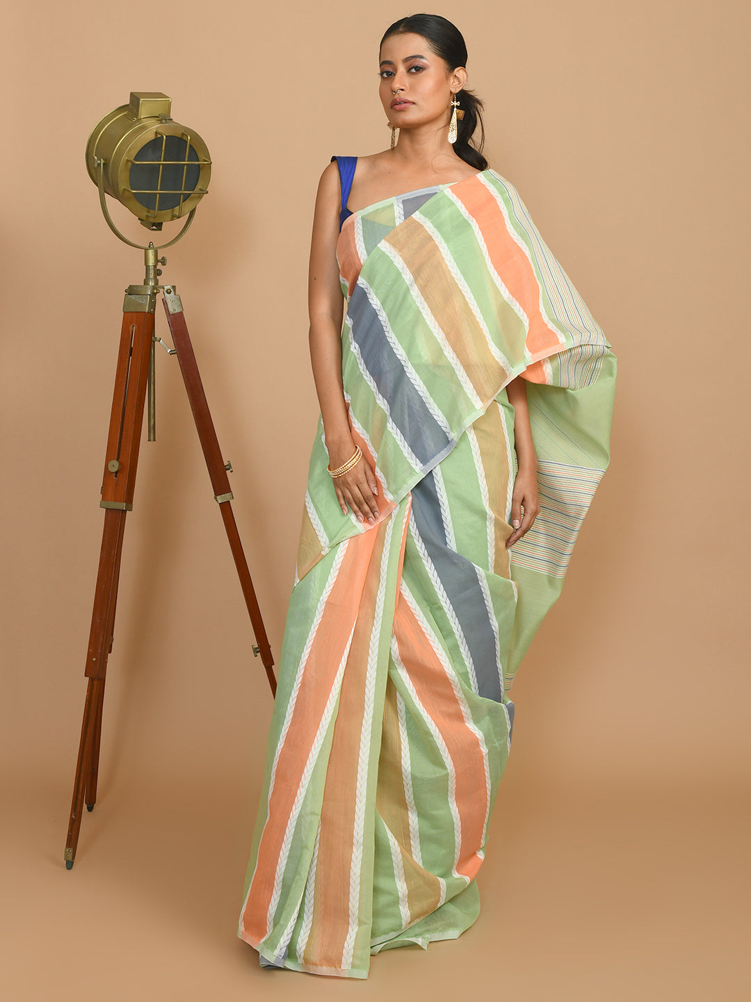 VERDANT GRACE (BENGAL HANDLOOM COTTON BLEND SAREE)