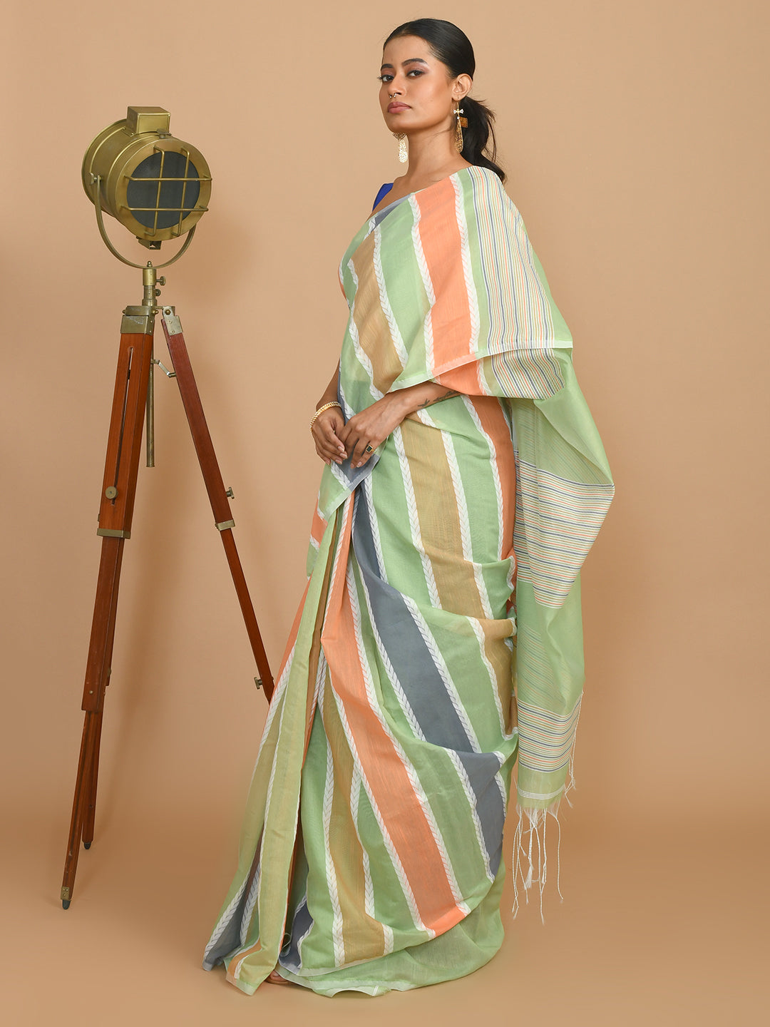 VERDANT GRACE (BENGAL HANDLOOM COTTON BLEND SAREE)