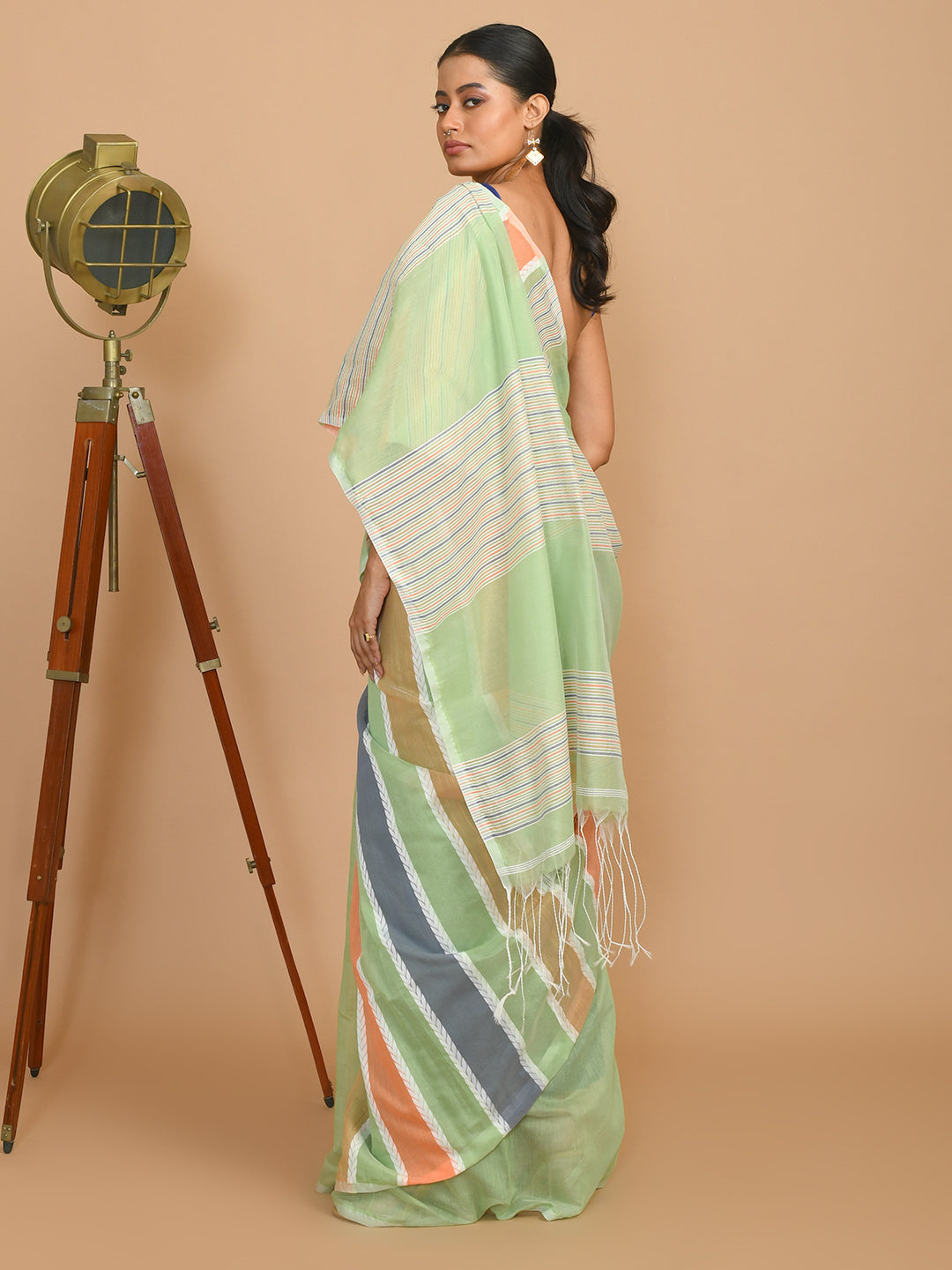 VERDANT GRACE (BENGAL HANDLOOM COTTON BLEND SAREE)