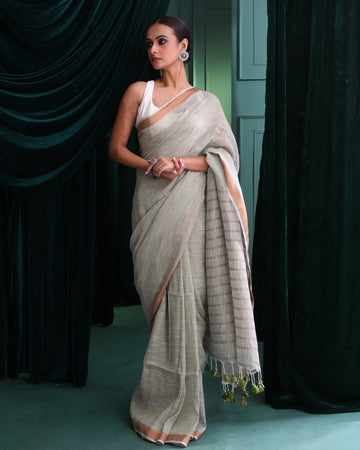 VERDANT CONFIDENCE (HANDLOOM PURE LINEN SAREE)