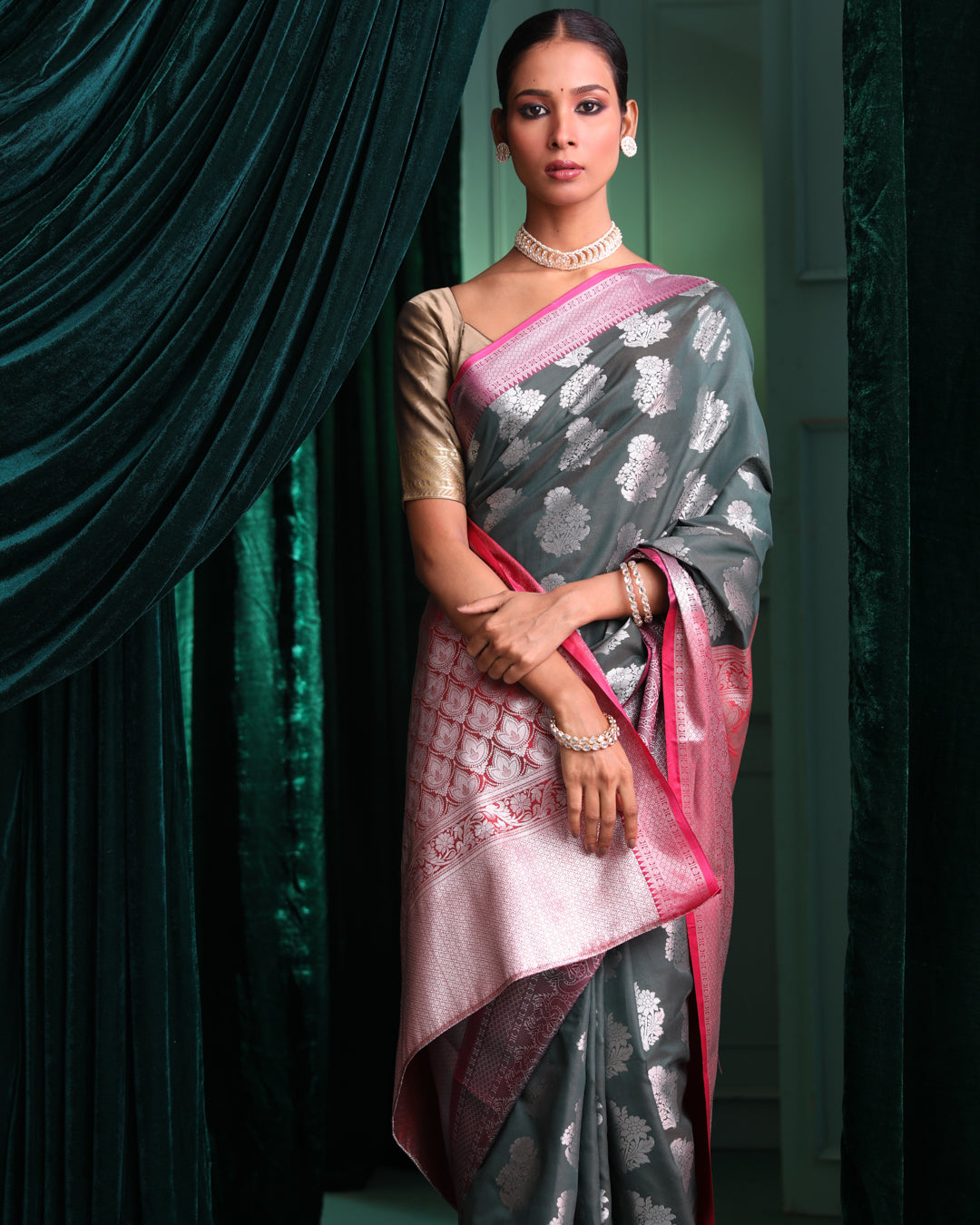 VERDANT MAJESTY (KANJEEVARAM ART SILK SAREE)