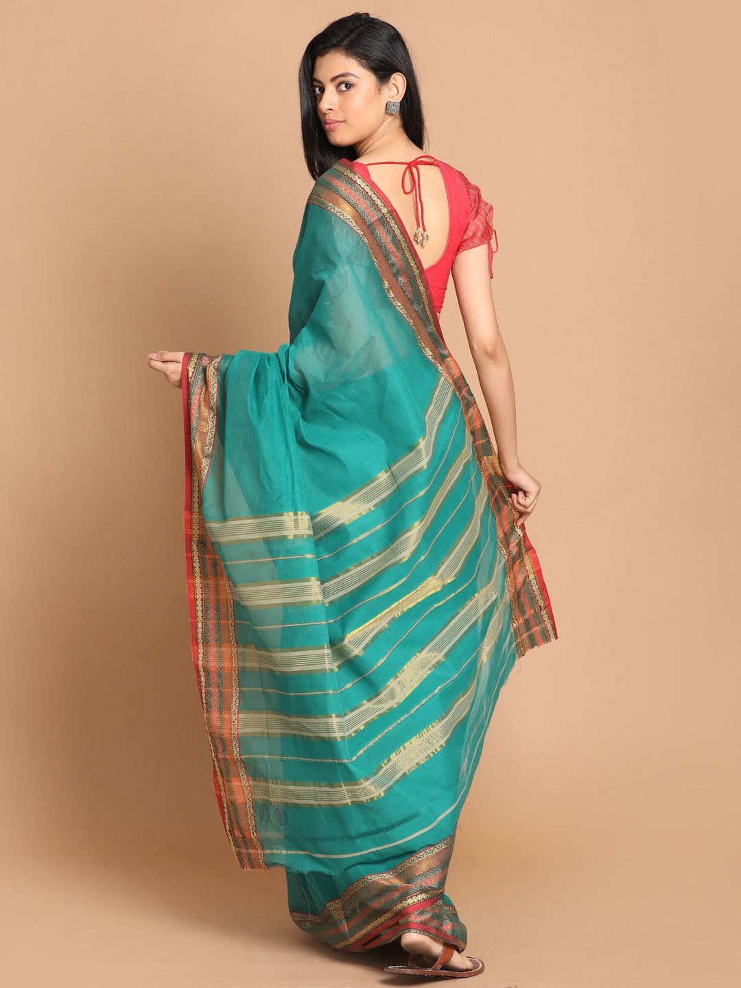 Indethnic Green Pure Cotton Solid Saree - View 3